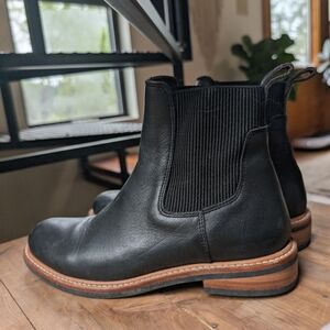 Nisolo Women's Black Leather Chelsea Boots